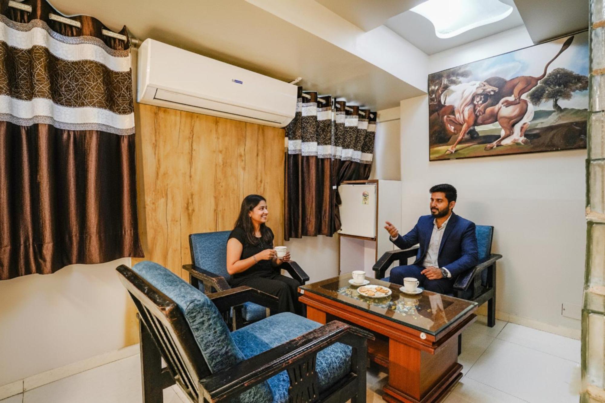 Hotel Amber Corp Inn — Photos 1